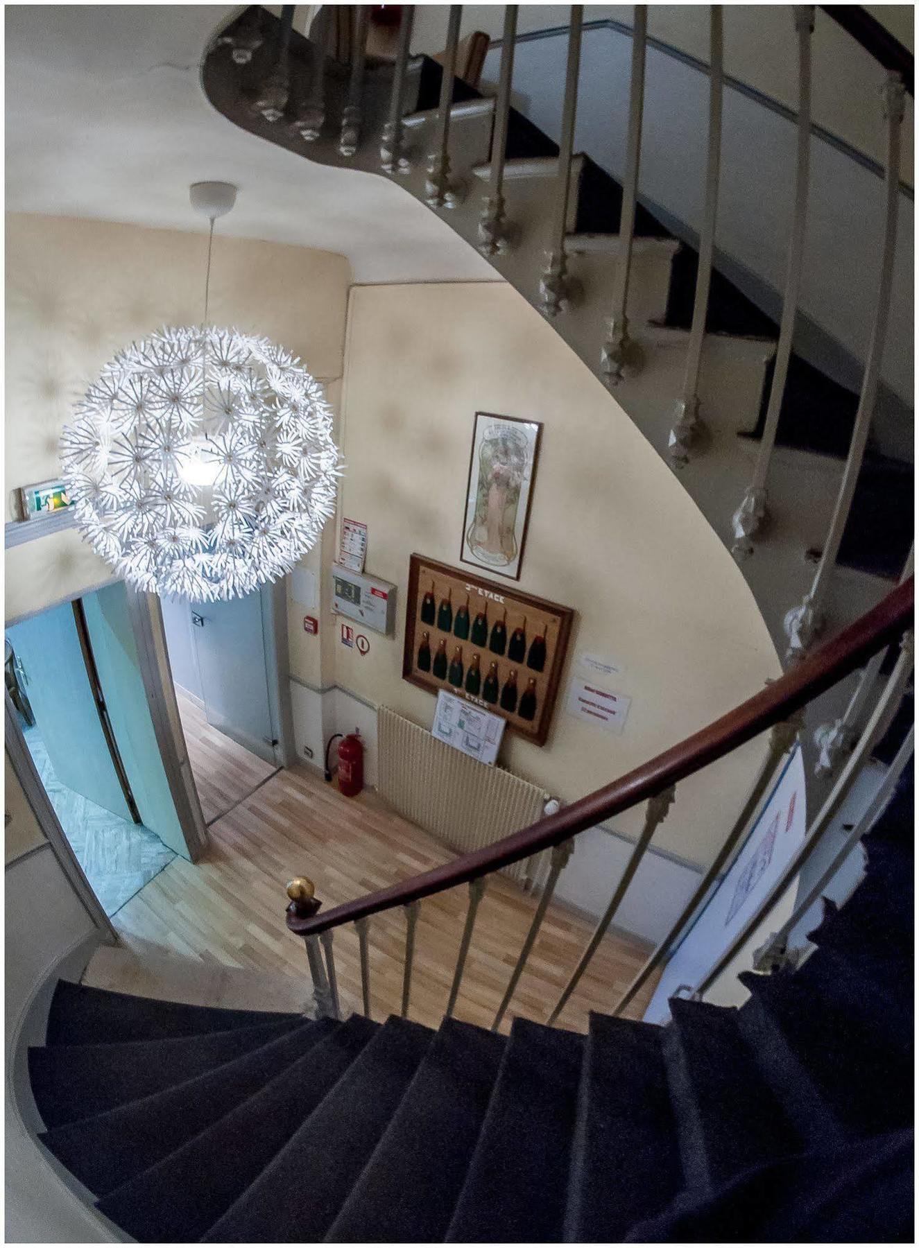 Hotel Gambetta Реймс Экстерьер фото